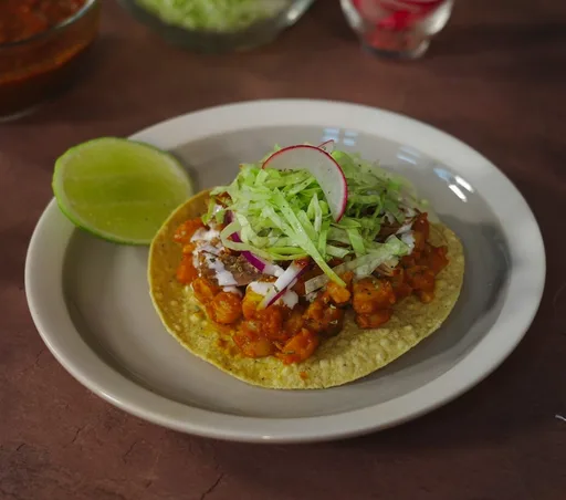 Tostada de pozole seco
