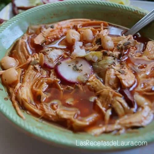 POZOLE ROJO DE POLLO