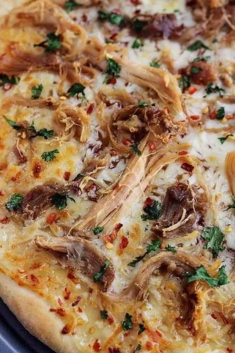 Pizza de Cerdo con Chile Dulce Tailandés