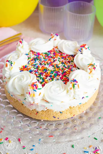 Tarta de queso Funfetti sin horno