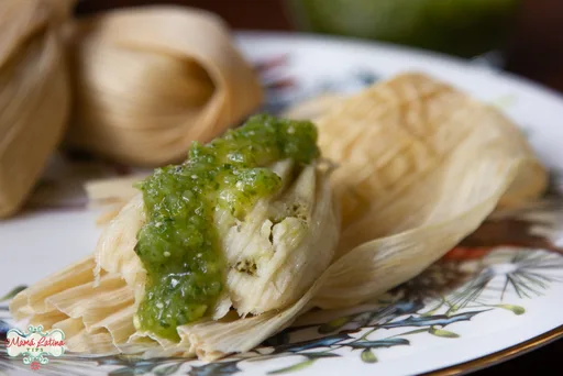 Tamales verdes con pollo