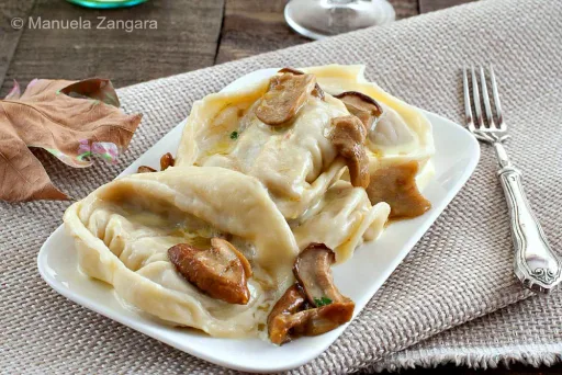 Receta de cappellacci con salchicha y boletus
