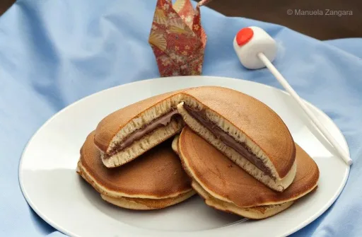 Nutella Dorayaki Recipe