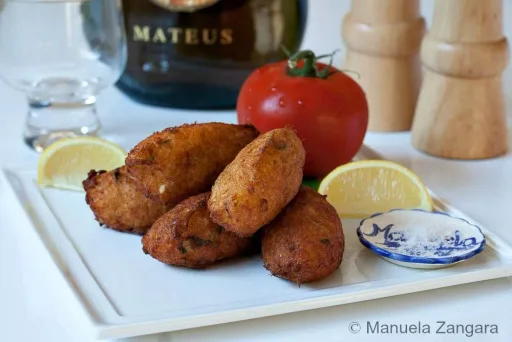 Pasteles de bacalao