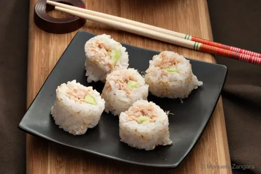 Receta de Rollo de Sushi de Atún Ligero