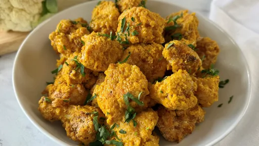 Alitas de coliflor al horno estilo barbacoa de Carolina