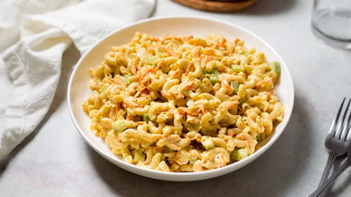 Receta de ensalada de macarrones hawaiana con 5 ingredientes