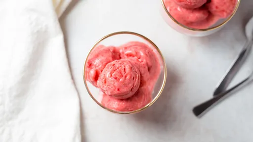 5-Minute Strawberry Sorbet Recipe