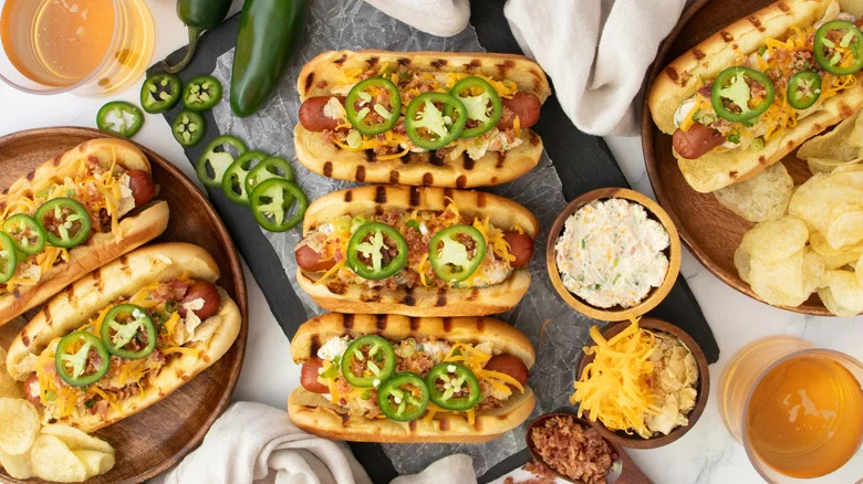 Fully Loaded Jalapeño Popper Hot Dogs Recipe