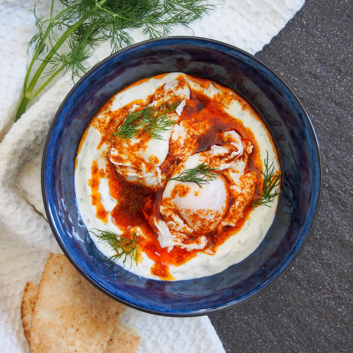 Turkish eggs - cilbir