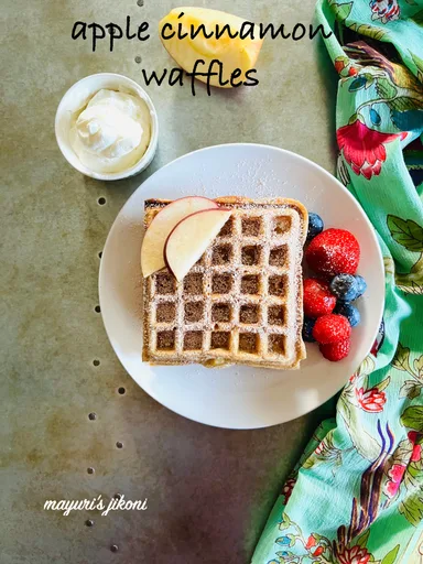 APPLE CINNAMON WAFFLES
