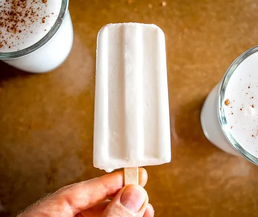Coconut Horchata Paletas (Popsicles)