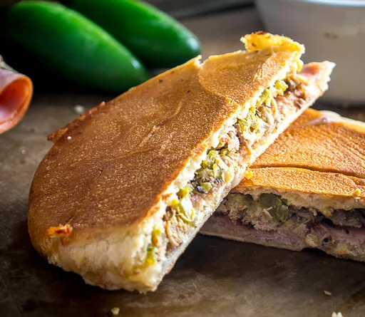 Sándwich cubano mexicano