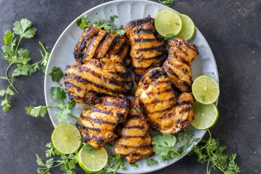 Pollo a la parrilla con cilantro y lima