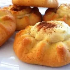 Cretan Sweet Cheese Pastries Recipe (Kalitsounia)