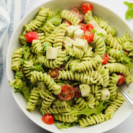 Ensalada de pasta al pesto