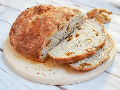 Fig and walnut bread