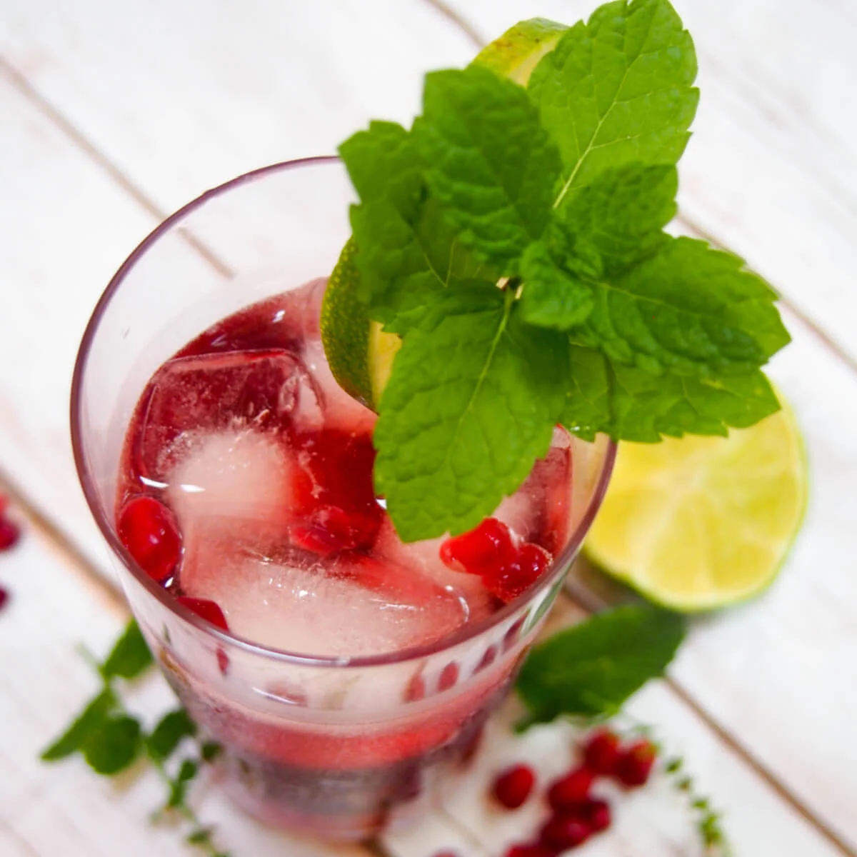 Pomegranate mojito