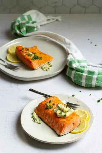 Salmón a la mantequilla de hierbas