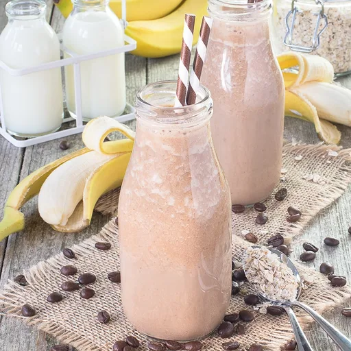 Batido de café, avena y plátano