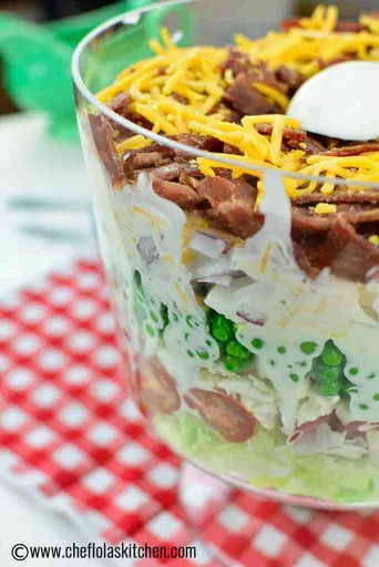 Delicious Make-Ahead 7 Layer Salad