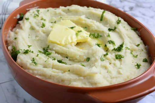 Puré de patatas con ajo asado