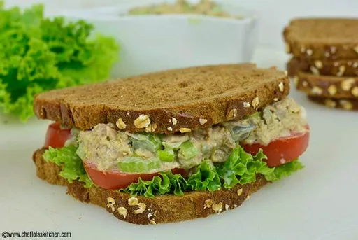 Sándwich fácil y cremoso de ensalada de pavo