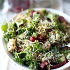 Ensalada de Quinoa y Col Risada