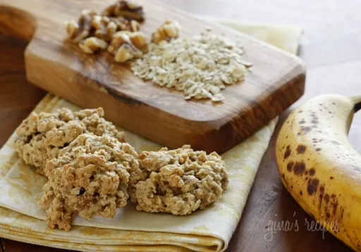 Chewy Low Fat Banana Nut Oatmeal Cookies