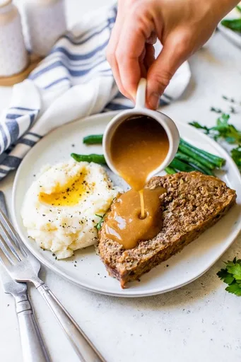 Meatloaf and Brown Gravy