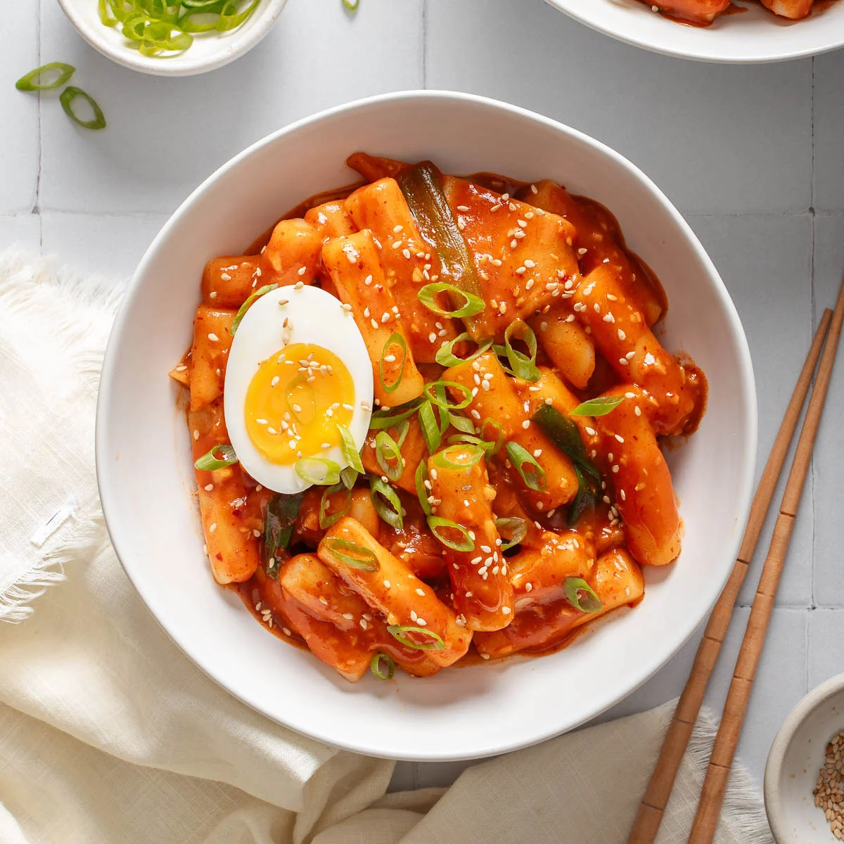 Tteokbokki (Spicy Korean Rice Cakes)