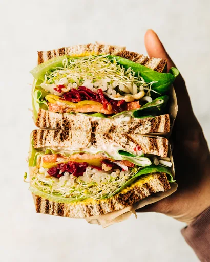 Sándwich crujiente de verduras definitivo