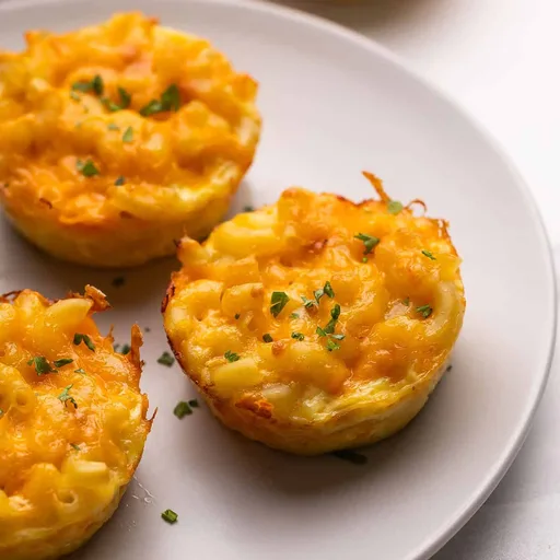 Baked Mac and Cheese Cups