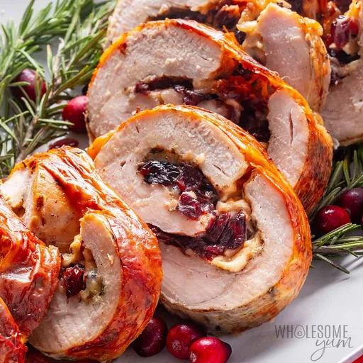 Rollo de pavo relleno