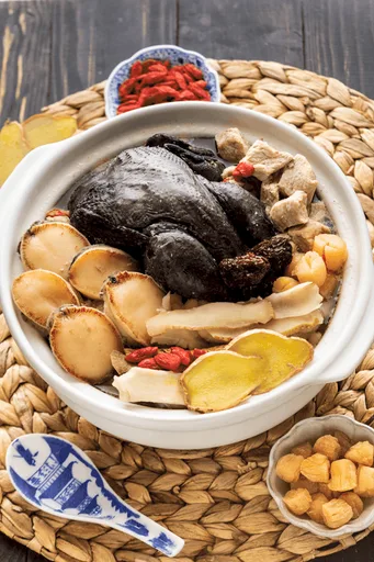 Buddha Jumps Over The Wall Soup (佛跳墙)