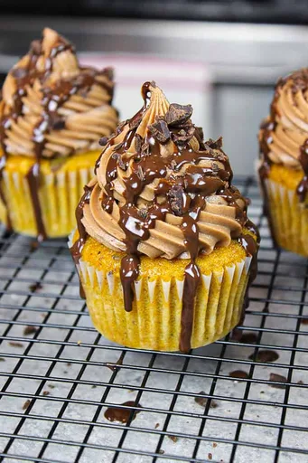 Chocolate Chip Pumpkin Cupcakes