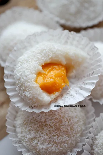 Sticky Rice Cake with Coconut – Nuomichi