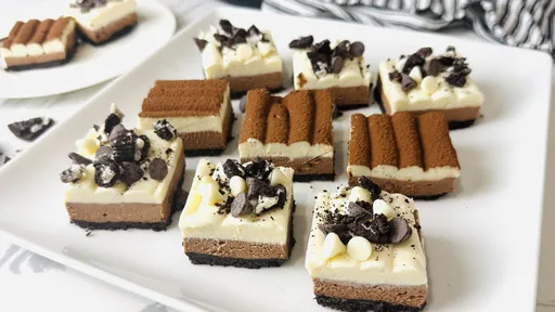 No-Bake Triple Chocolate Cheesecake Bars Recipe