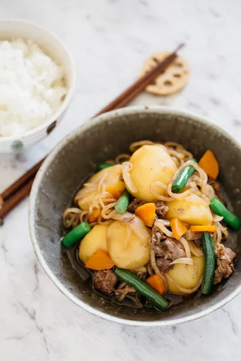 Ternera con patatas japonesa Nikujaga