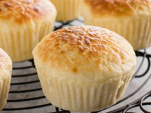 Cheese-topped rice cake (Puto Cheese)