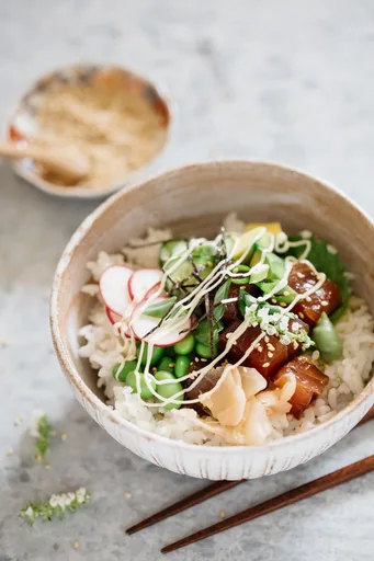 Bol de poke o poke bowl