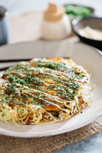 Hiroshima Okonomiyaki 広島風お好み焼き