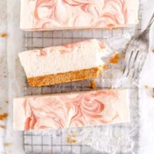 Rhubarb Cheesecake