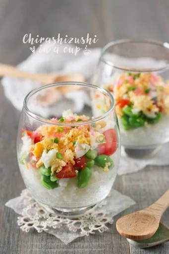 Chirashizushi in a cup カップ寿司