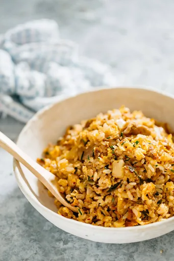 Arroz frito con kimchi