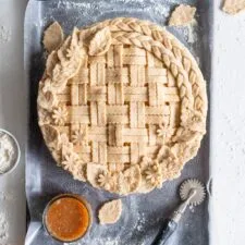 Tarta de Pera con Caramelo de Jengibre y Masa de Espelta