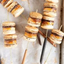 S'mores Macarons with Toasted Marshmallow