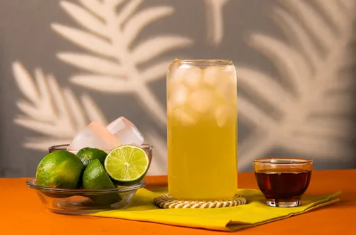 Bebida hidratante casera, receta de electrolitos fácil y rápida