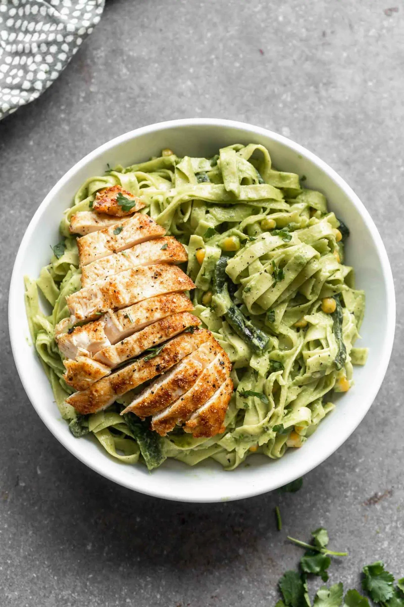 Pâtes crémeuses au poblano rôti