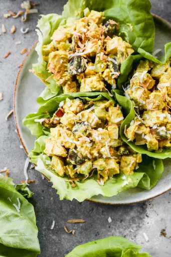 Ensalada de pollo al curry